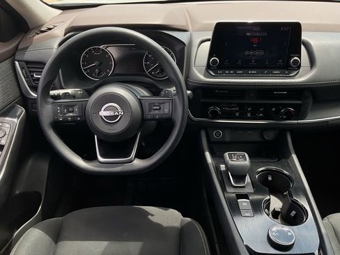 Used 2023 Nissan Rogue S AWD/4WD image 9