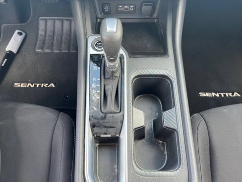 Used 2025 Nissan Sentra SV FWD image 39