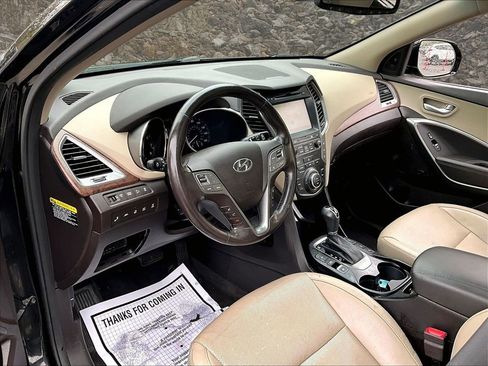 Used 2018 Hyundai Santa Fe Limited AWD/4WD image 12