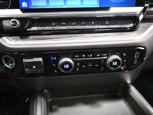 Used 2025 Chevrolet Silverado 3500 LTZ w/ Trail Boss Package AWD/4WD image 26