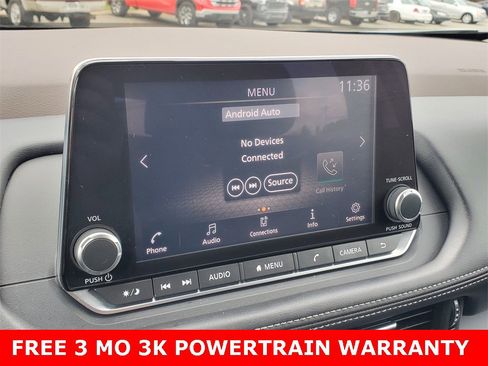 Used 2022 Nissan Rogue S image 17