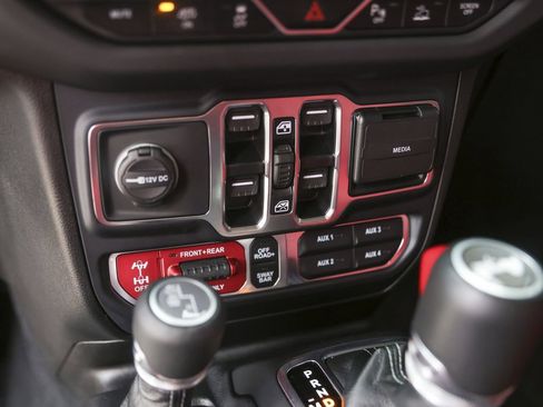 Used 2024 Jeep Wrangler Unlimited Rubicon 392 AWD/4WD image 27