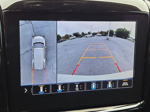 Used 2020 Chevrolet Traverse RS w/ LPO, Floor Liner Package FWD image 17