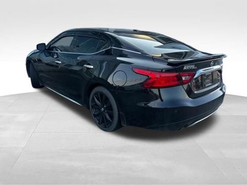 Used 2017 Nissan Maxima SR w/ Midnight Edition FWD image 4