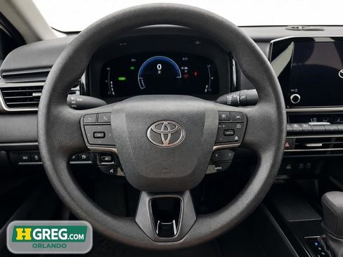 Used 2026 Toyota Camry LE FWD image 11