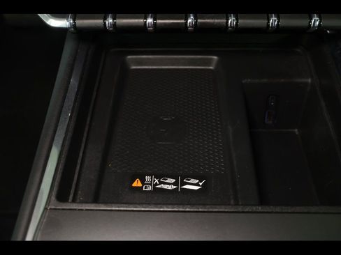 Used 2025 GMC Acadia Elevation image 15