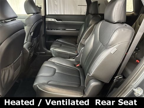 Used 2023 Hyundai Palisade SEL w/ Premium Package image 13