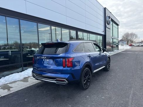 Used 2023 Kia Sorento SX image 3