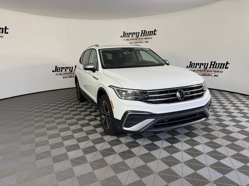 Used 2024 Volkswagen Tiguan Wolfsburg Edition image 8