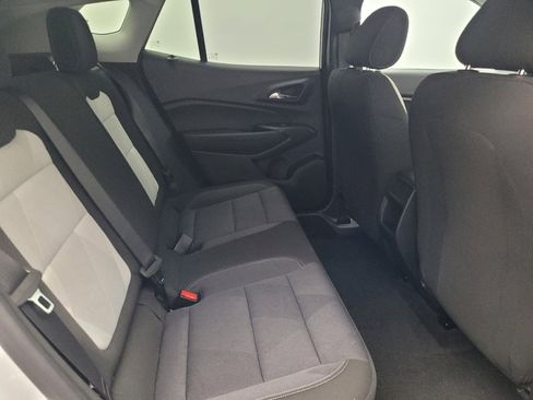 Used 2025 Chevrolet Trax LS FWD image 19