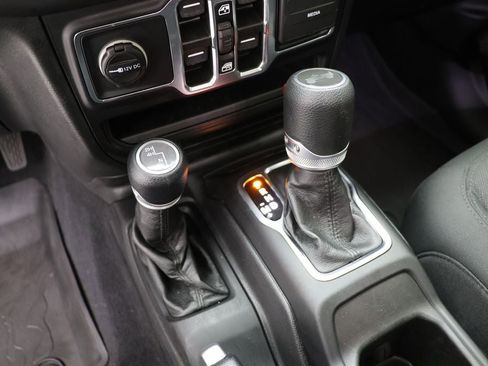 Used 2021 Jeep Wrangler Unlimited Sport image 24