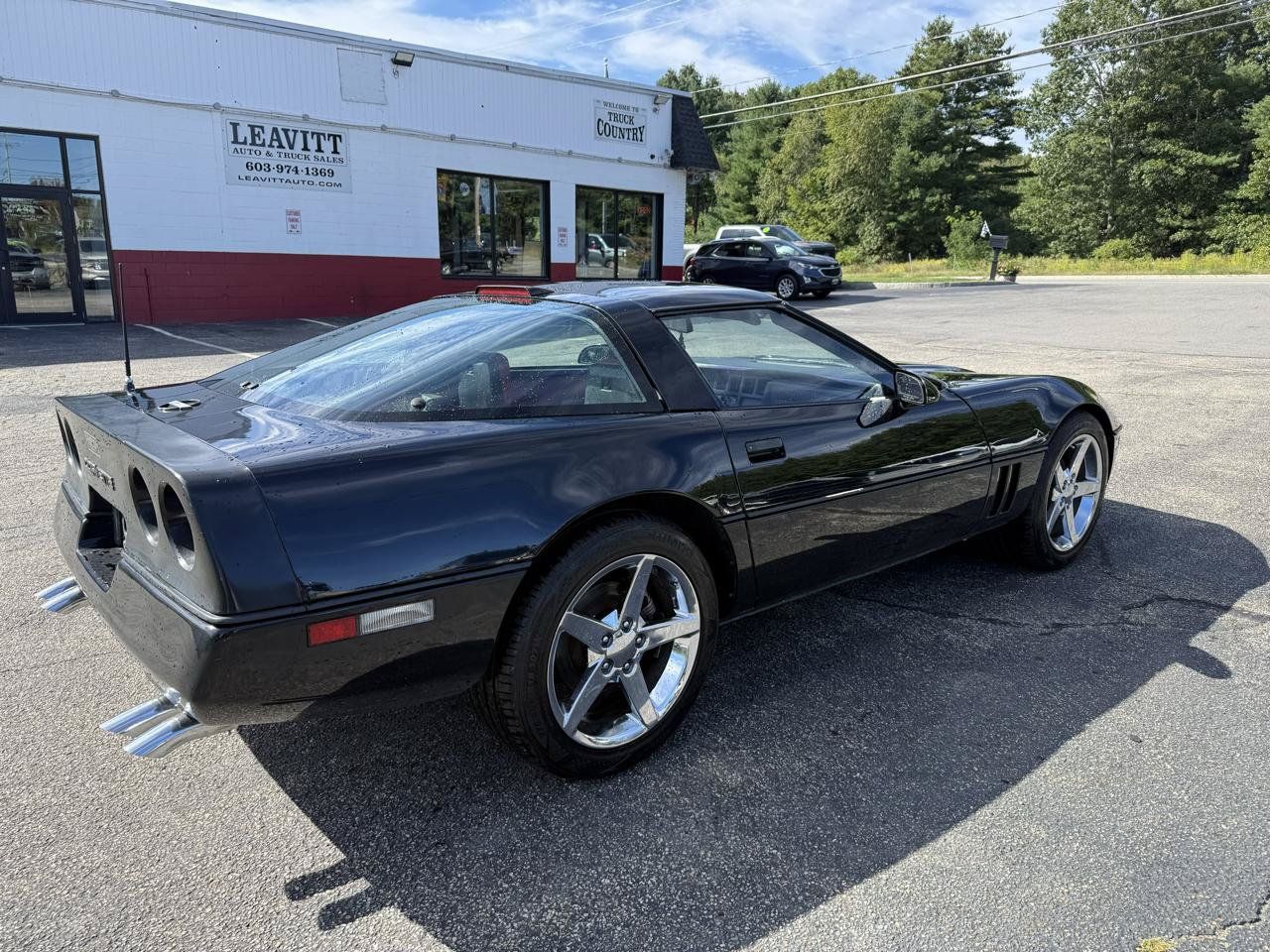 Used 1988 Chevrolet Corvette Coupe RWD image 10
