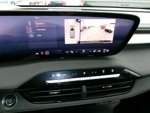 Used 2025 Buick Enclave Preferred image 19