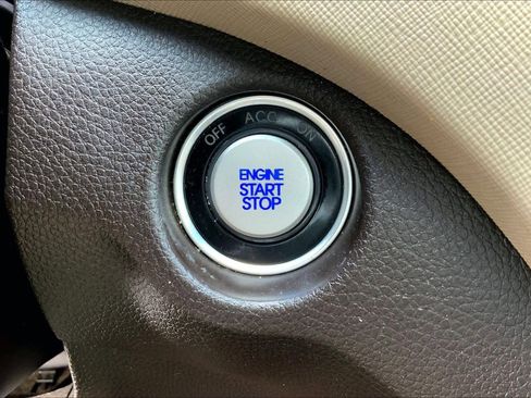 Used 2017 Hyundai Santa Fe Sport image 32