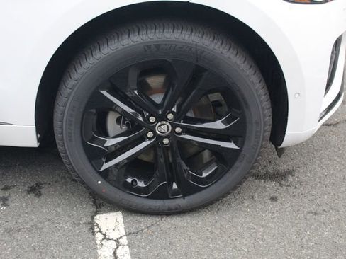 New 2026 Jaguar F-PACE R-Dynamic S image 9