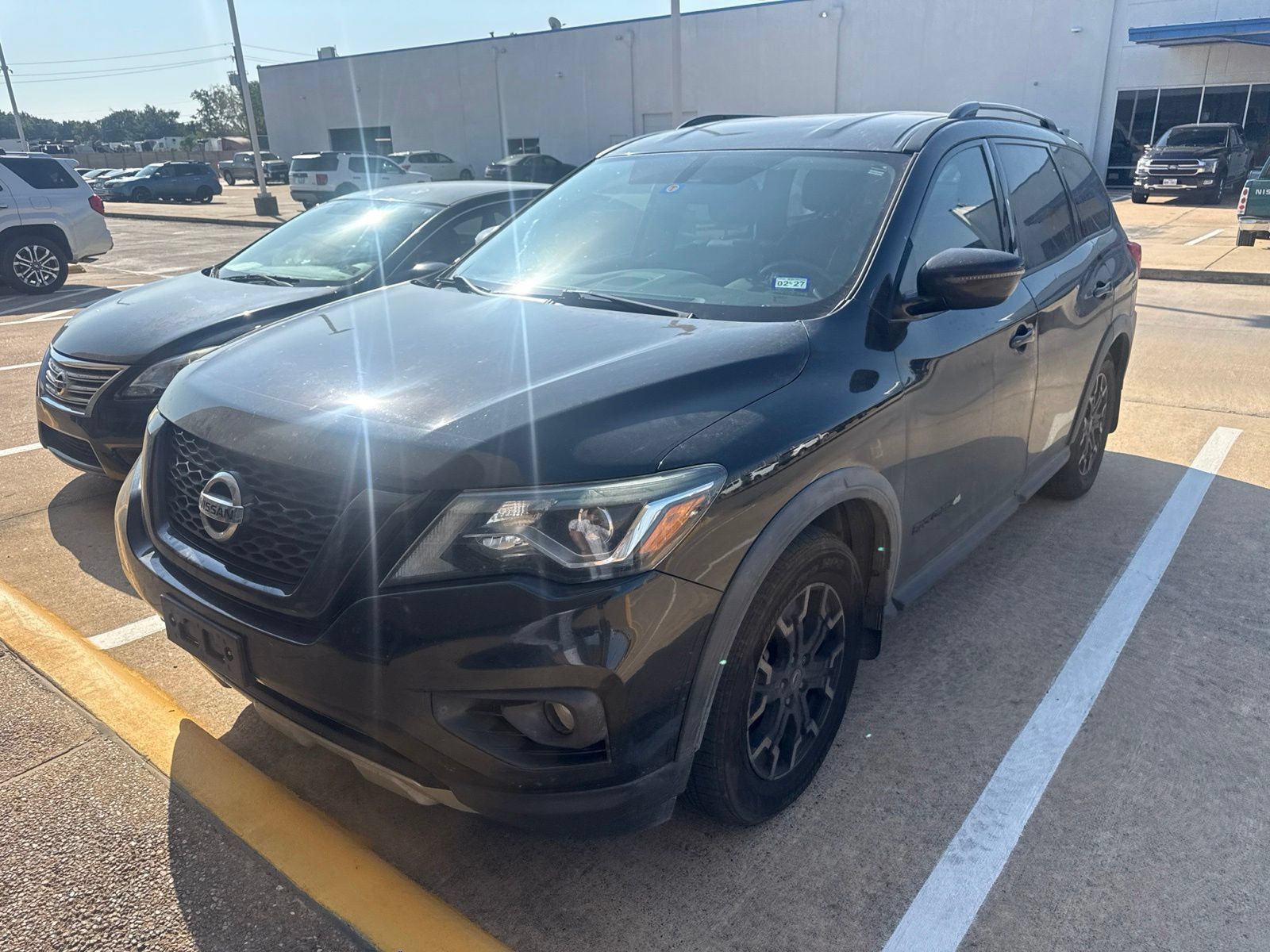 Used 2019 Nissan Pathfinder SV w/ Rock Creek Edition FWD image 3