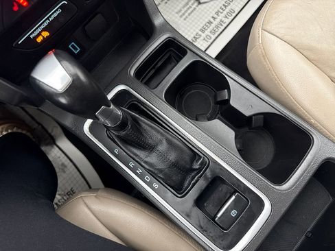 Used 2017 Ford Escape SE w/ SE Leather Comfort Package image 41