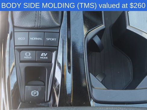 Used 2026 Toyota Corolla LE AWD/4WD image 5