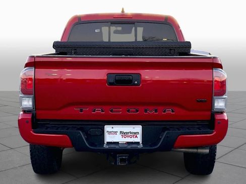 Used 2021 Toyota Tacoma TRD Off-Road image 4