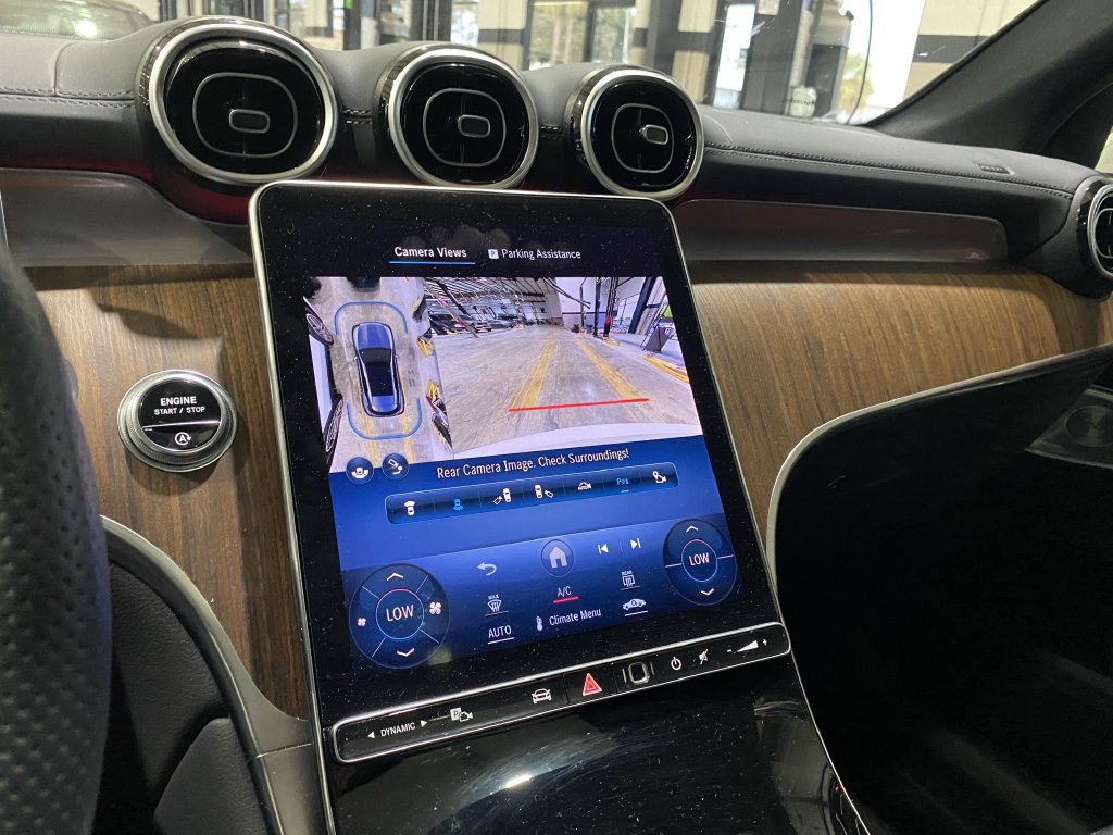 Used 2023 Mercedes-Benz GLC 300 image 6