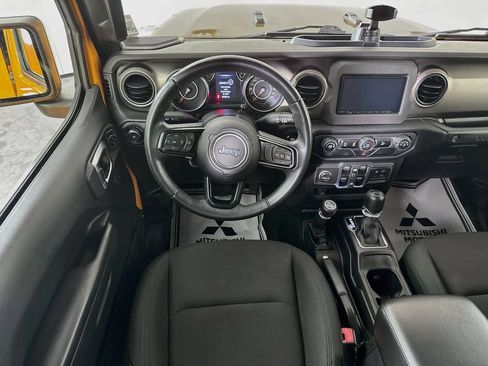 Used 2018 Jeep Wrangler Unlimited Sport S AWD/4WD image 21