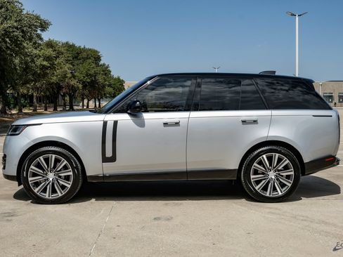 Used 2023 Land Rover Range Rover SE AWD/4WD image 8