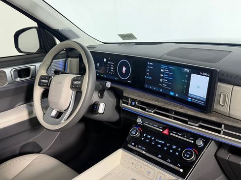 Used 2025 Hyundai Santa Fe Calligraphy FWD image 32