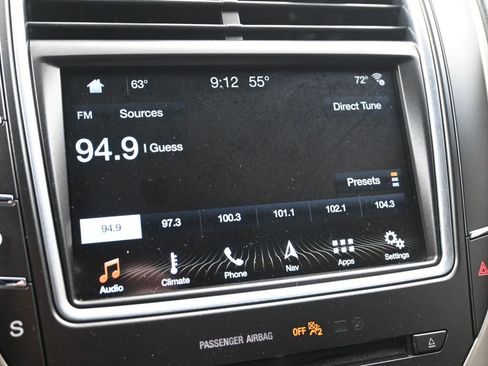 Used 2018 Lincoln MKX Reserve image 17