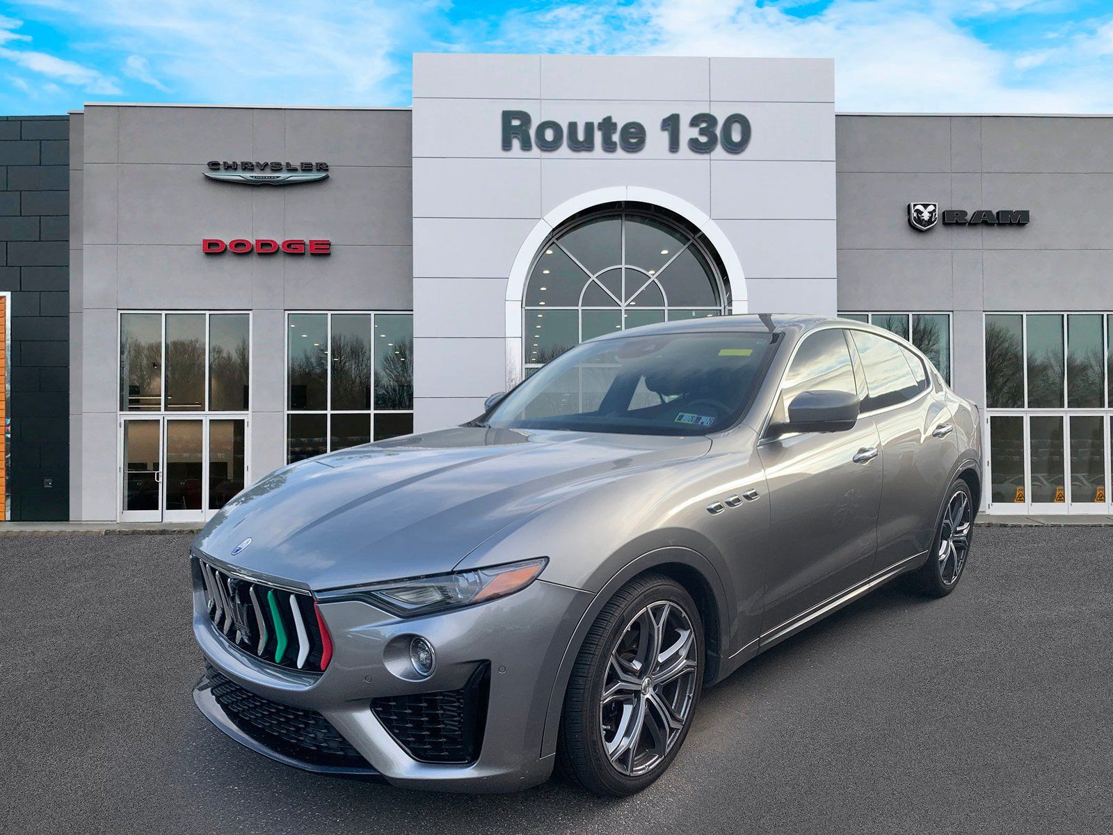 Used 2020 Maserati Levante AWD/4WD image 3