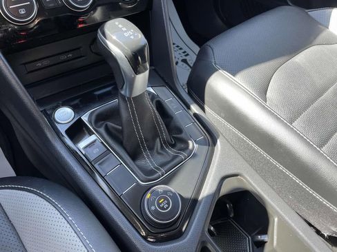 Used 2022 Volkswagen Taos SEL image 30