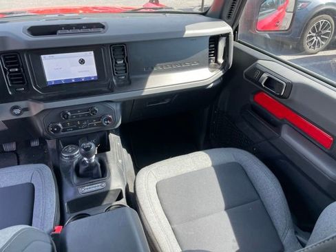 Used 2022 Ford Bronco 2-Door w/ Sasquatch Package AWD/4WD image 9
