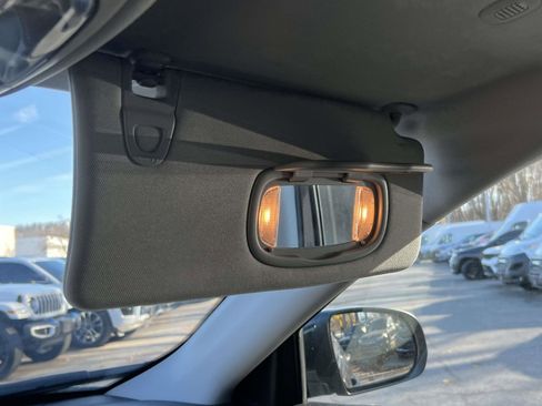 Used 2022 Jeep Compass Latitude image 10