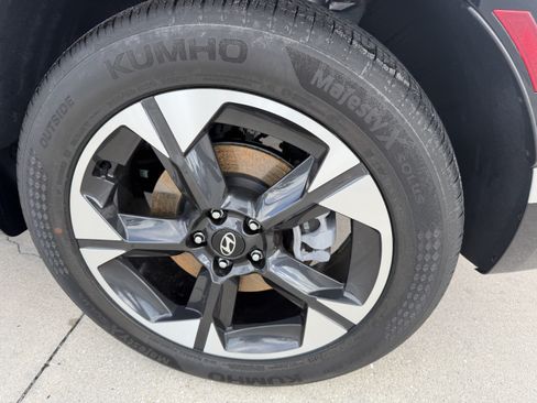 Used 2026 Hyundai Palisade Limited FWD image 32
