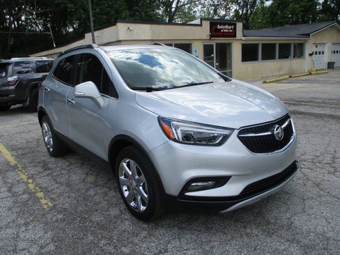 Used 2019 Buick Encore Essence w/ Experience Buick Package AWD/4WD image 4
