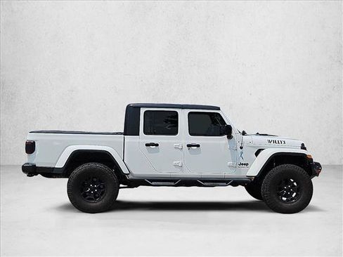 Used 2021 Jeep Gladiator Sport AWD/4WD image 4