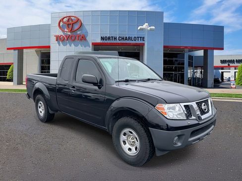 Used 2017 Nissan Frontier S image 1
