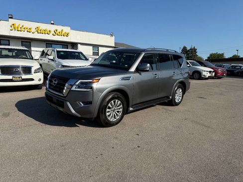 Used 2023 Nissan Armada SV image 2