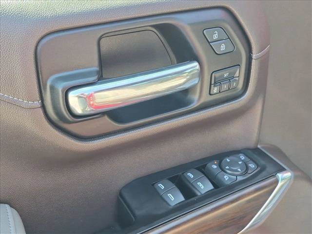 Used 2019 GMC Sierra 1500 SLT w/ SLT Premium Plus Package AWD/4WD image 13