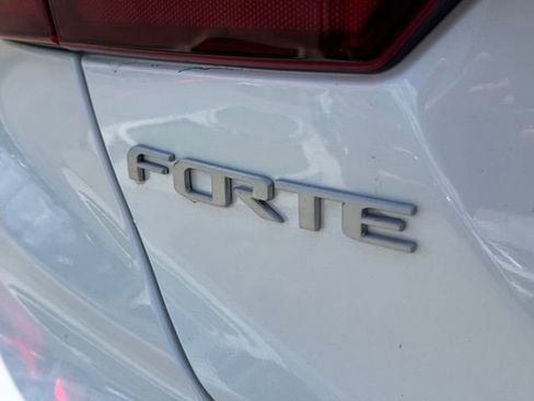 Certified 2024 Kia Forte GT-Line FWD image 11