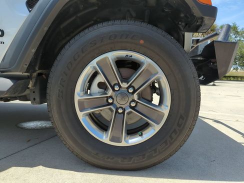 Used 2023 Jeep Wrangler Sport AWD/4WD image 27