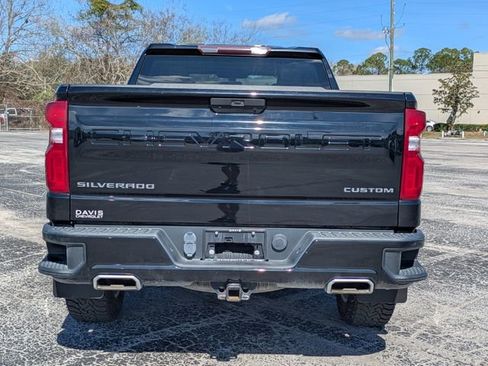 Used 2020 Chevrolet Silverado 1500 Custom w/ Custom Value Package image 6