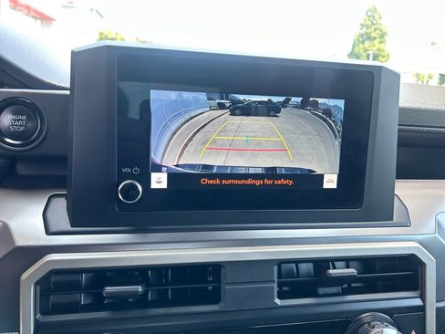 Certified 2025 Toyota Tacoma SR5 AWD/4WD image 24