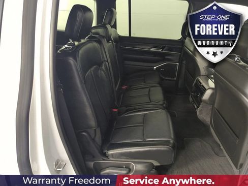 Used 2024 Jeep Wagoneer Series II w/ Flexible Seating Group RWD image 33