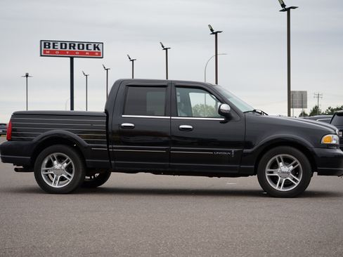 Used 2002 Lincoln Blackwood image 2