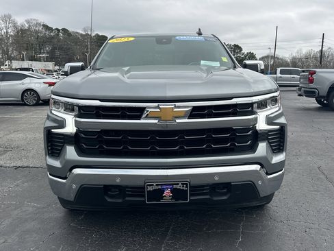 Used 2025 Chevrolet Silverado 1500 LT image 3
