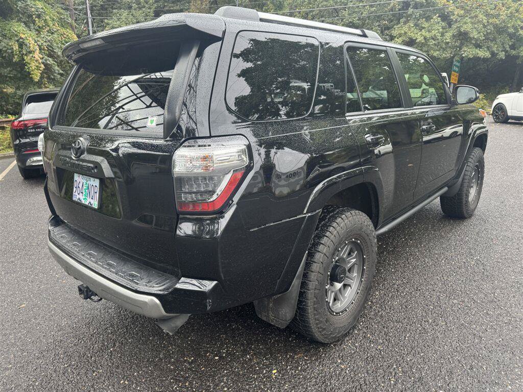 Used 2018 Toyota 4Runner TRD Off-Road Premium AWD/4WD image 3