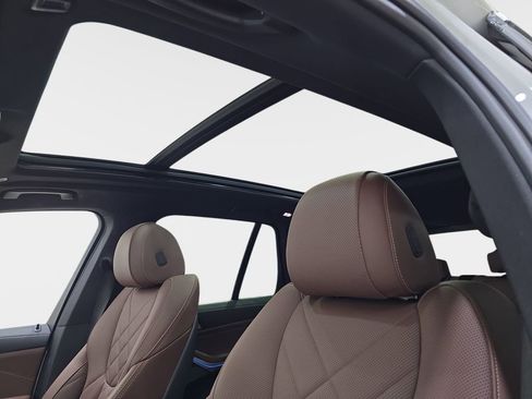 Used 2024 BMW X5 xDrive40i w/ Premium Package image 33