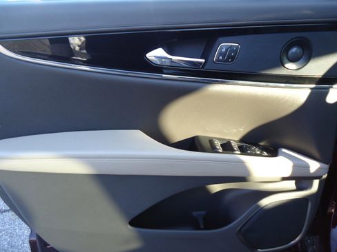 Used 2022 Lincoln Nautilus Reserve w/ Equipment Group 201A image 22