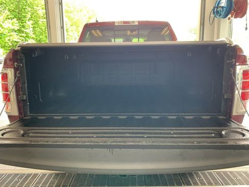 Used 2017 RAM 1500 Laramie w/ Convenience Group AWD/4WD image 10