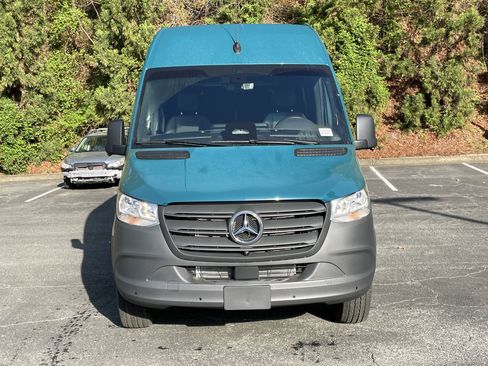 New 2025 Mercedes-Benz Sprinter 2500 image 3